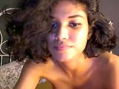 Young ebony hairy pussy girl in webcam