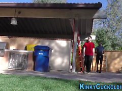 Teen cuckolds outdoors in interracial 3way