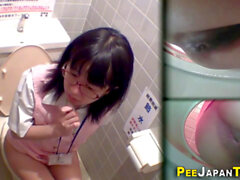 Toilet, toilet voyeur