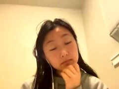 Japanese teen hardcore masturbating at Asian chatroom