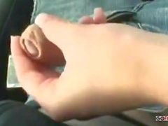Publichny sex with a young bitch in the car