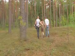 Amateur spanish threesome in the forest