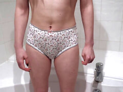 Piss panties, pissing