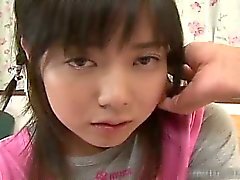 Pretty asian schoolgirl gets a warm