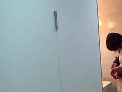 Asian teen filmed pissing